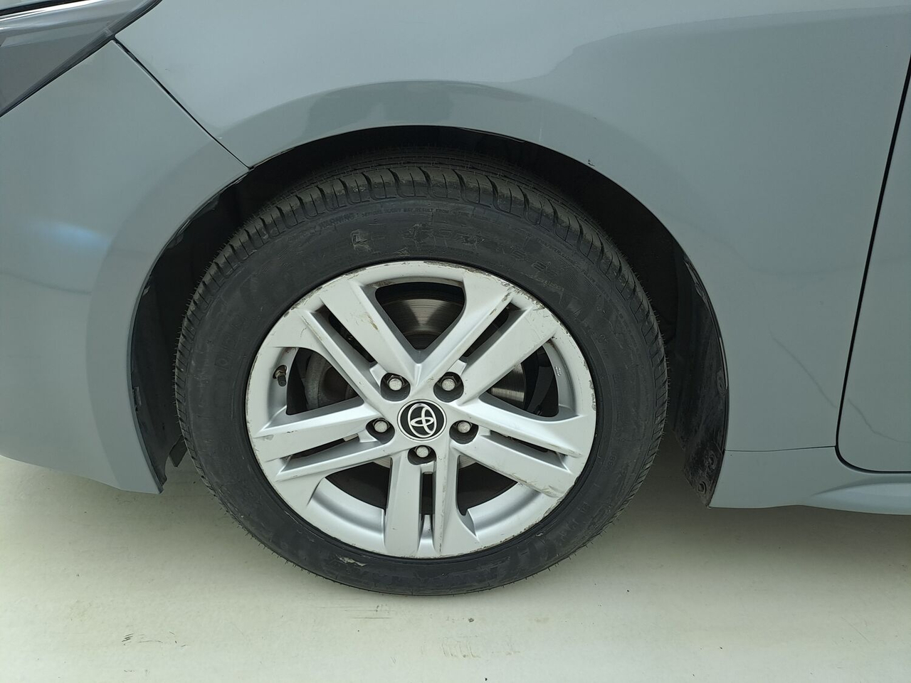 Toyota Corolla Touring Sports — photo 19
