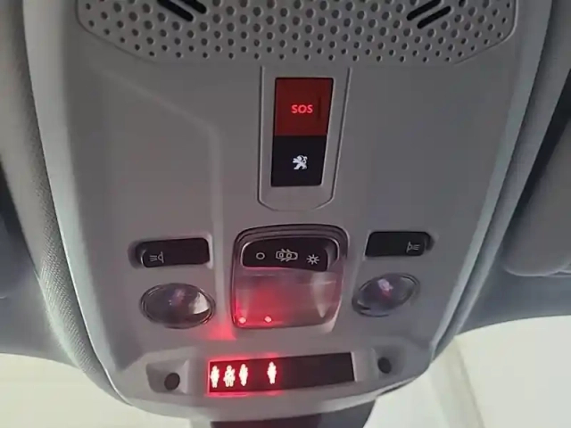 Peugeot 2008 electrique 136 ch — photo 60