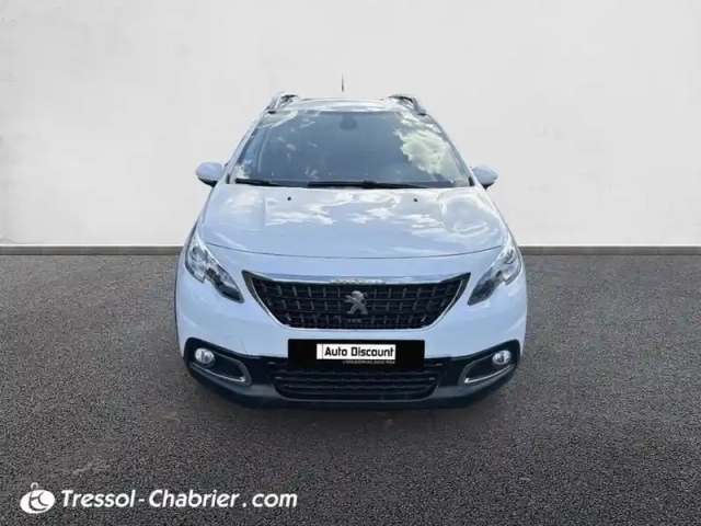 Peugeot 2008 puretech 82ch s&amp;s bvm5 signature — photo 9
