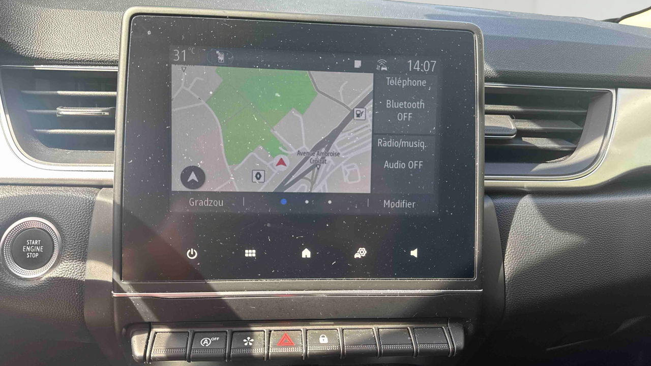 Renault Captur TCe 90 — photo 16