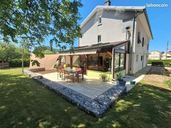 Maison 10 pièces 258 m²