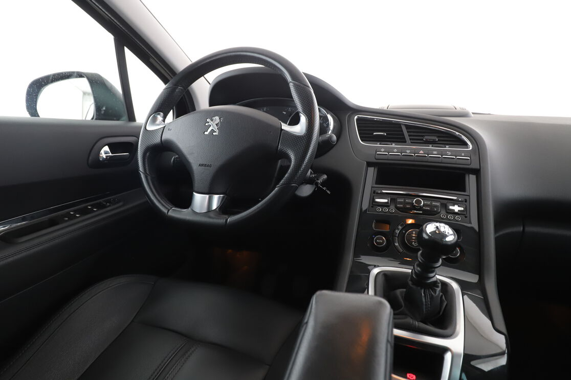 Peugeot 5008 2.0 Blue-HDi Allure — photo 12