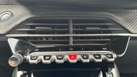 Peugeot 208 1.2 PureTech 100ch S&S Allure — photo 26