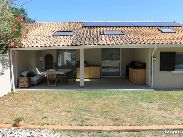 Maison 4 pièces - 110m2 + studio 30m2 proche Tram