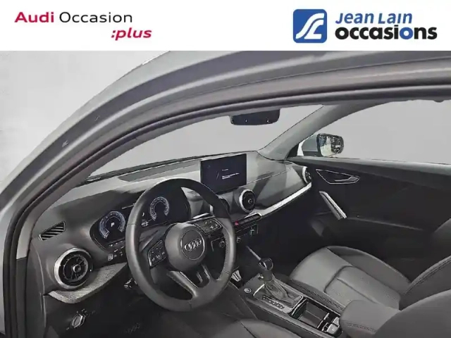 Audi Q2 35 tfsi 150 s tronic 7 — photo 11