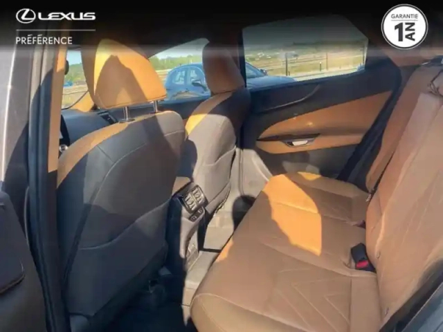 Lexus Nx 450h+ executive 4wd — photo 12