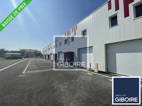 Local industriel 1658 m²