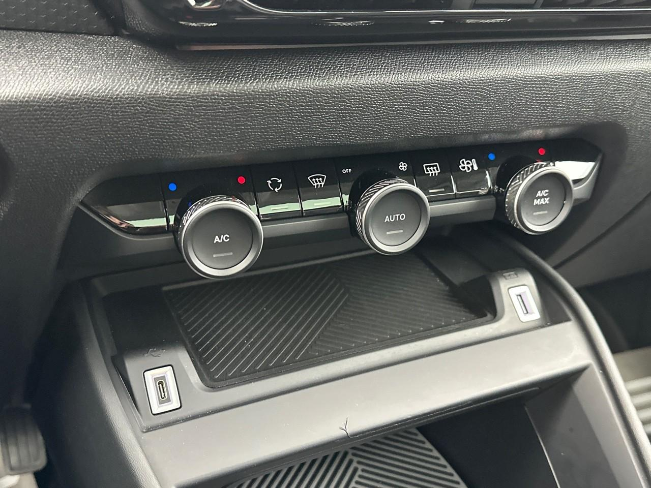 Citroën C4 puretech 130 s&s eat8 shine — photo 28