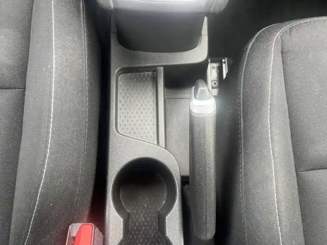 Renault Captur tce 90 - 21 — photo 28