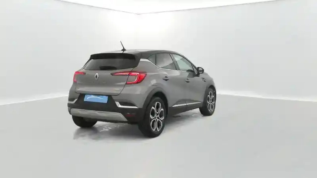 Renault Captur e-tech plug-in 160 — photo 41