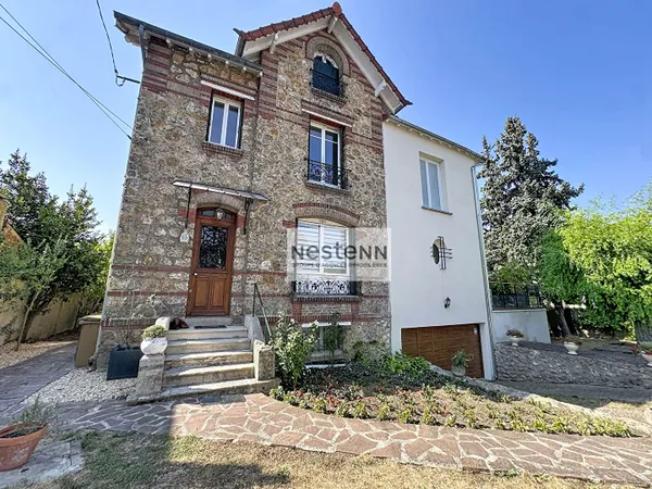 - Exclusivité - Maison de prestige ? 5 chambres ? Jardin 788 m² - Sous-sol total ? Ermont Halte -