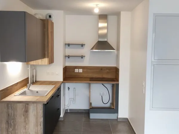Loue appartement T2 de 40M2 situé à Crolles