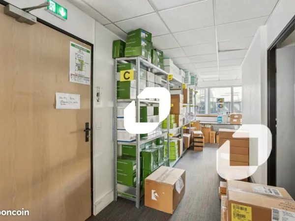 Bureaux 238 m²