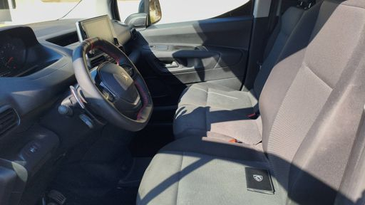 Peugeot Partner vu 1.5 BlueHDi 130 EAT8 - Asphalt – 2022 – 59823 km – Diesel – Boîte Automatique — photo 12