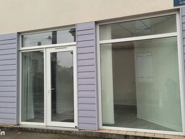 Local commercial - Saintes Rive Droite centre ville proche Leclerc non inondable
