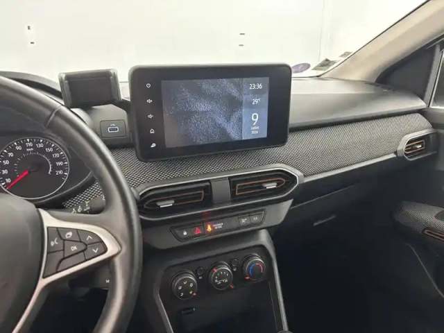 Dacia Sandero eco-g 100 — photo 22