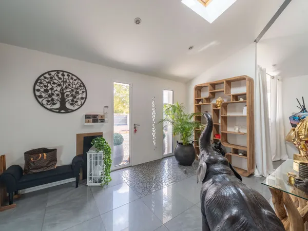Maison 7 pièces 225 m²
