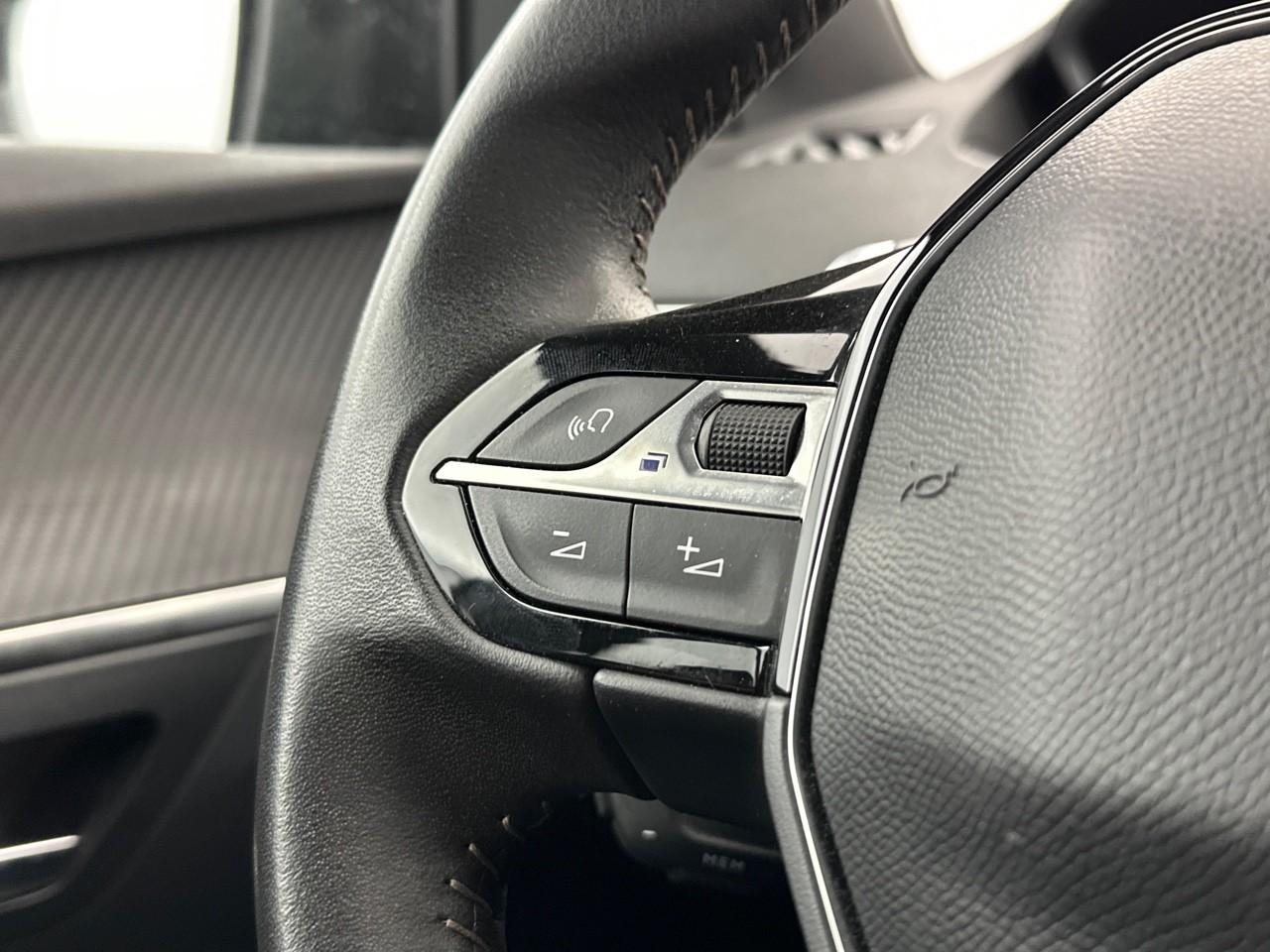 Peugeot 3008 puretech 130ch s&s eat8 active pack — photo 17