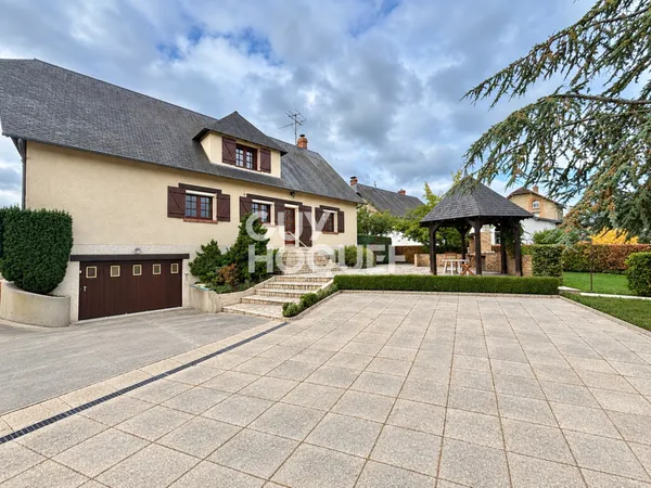 Maison à vendre de 9 pièces de 200 m²