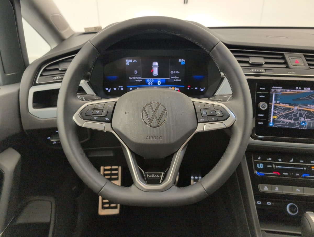 Volkswagen Touran — photo 14