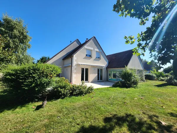 Maison 7 pièces 245 m²