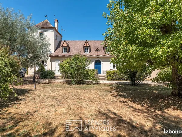 Propriété 14 pièces 245 m²