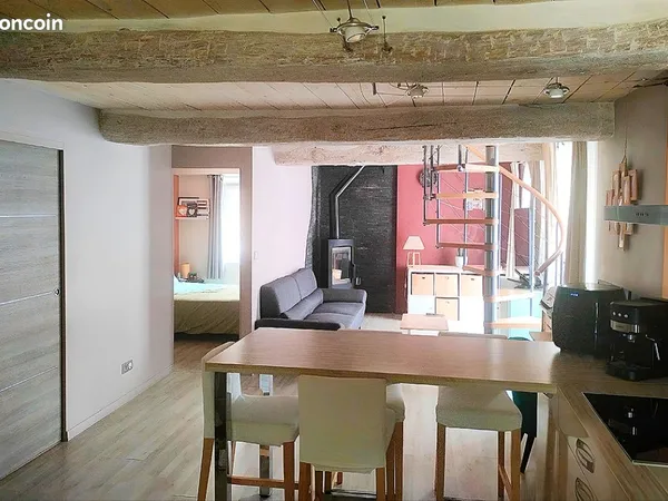 Duplex atypique plein de charme