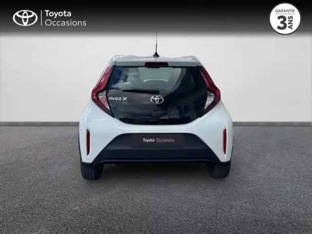 Toyota Aygo x 1.0 vvt-i 72ch dynamic — photo 4