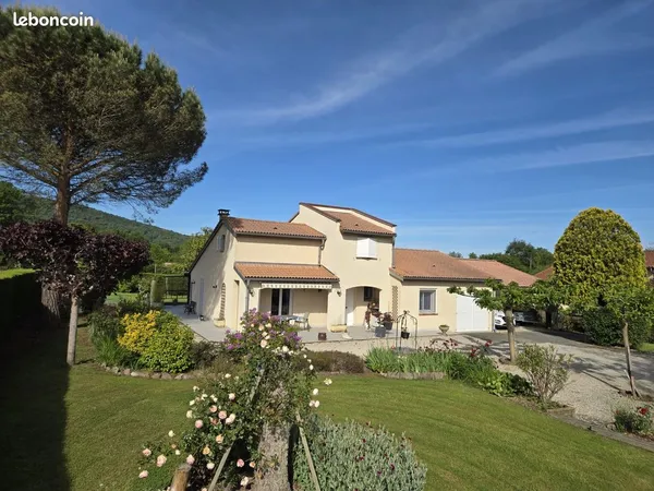 Charmante maison en campagne de 147 m² avec jardin
