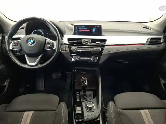 Bmw X2 sdrive 18i 140 ch dkg7 — photo 11