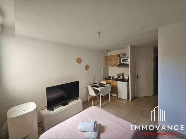 Studio 20m2 - Vendu meublé et libre