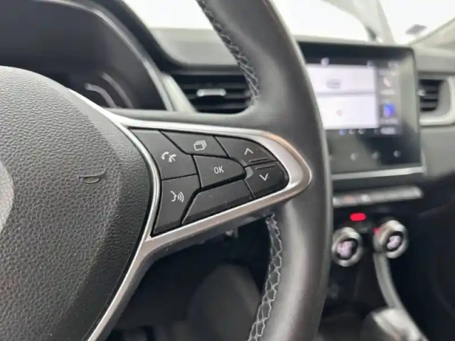 Renault Captur blue dci 115 edc — photo 41