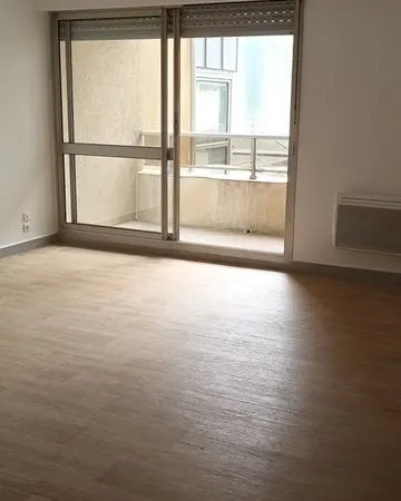 Particulier vend studio 33.48m2 hypercentre de Bourges