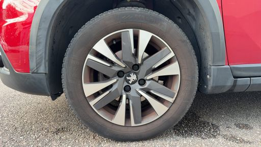 Peugeot 2008 1.2 PureTech 110 - Allure – 2018 – 106566 km – Essence – Boîte Manuelle — photo 24