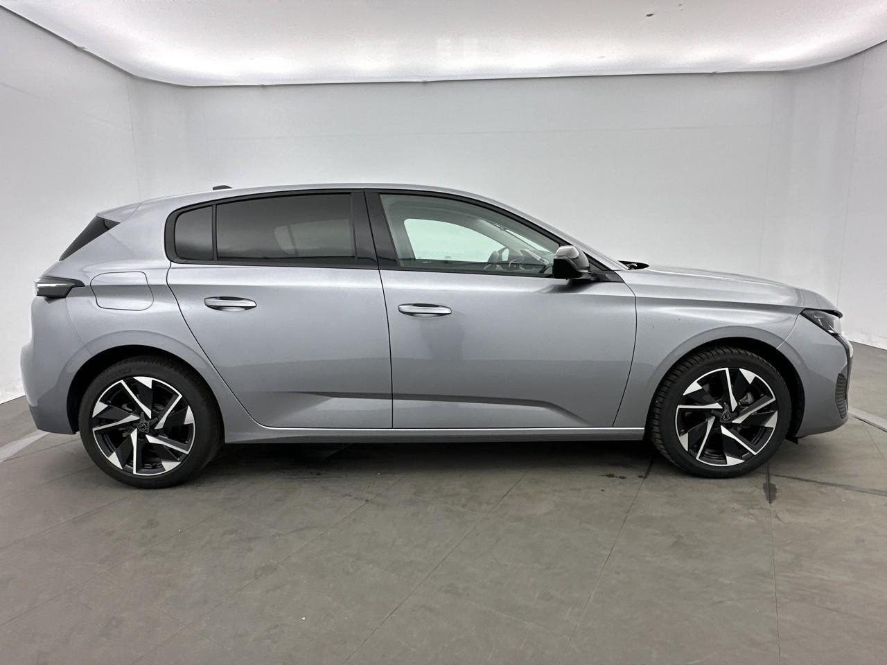 Peugeot 308 hybrid 145 e-dcs6 allure — photo 4