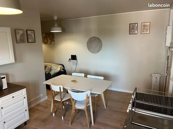 Appartement de 80m2 - 4 chambres Rue du Maréchal Foch à Loos - Etudiants seulement - Proche CHR / éc