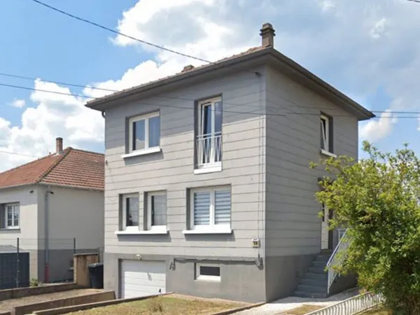Maison individuelle 3 chambres avec terrasse, jardin et piscine - Petite-Rosselle