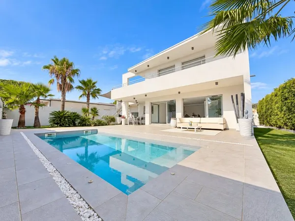 Maison 2 pièces 187 m²