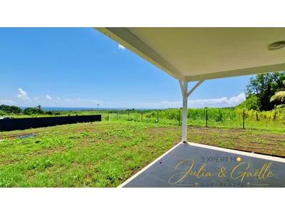 VILLA T5 NEUVE À GOYAVE- VUE MER