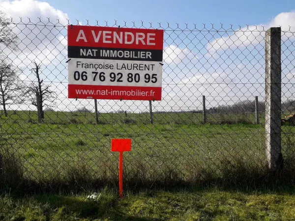 Terrain à bâtir de 1037 m² à Villers-le-Sec