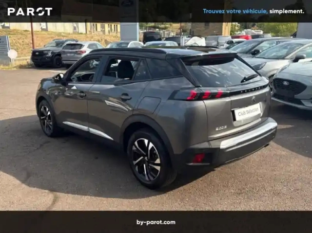 Peugeot 2008 1.2 puretech 100ch s&amp;s allure pack — photo 13
