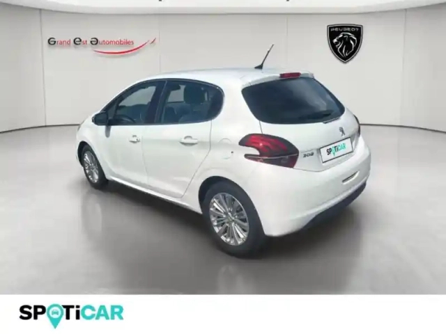 Peugeot 208 1.2 puretech 110ch allure s&amp;s 5p — photo 6