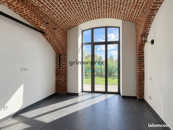 Loft/atelier/surface 3 pièces 82 m²