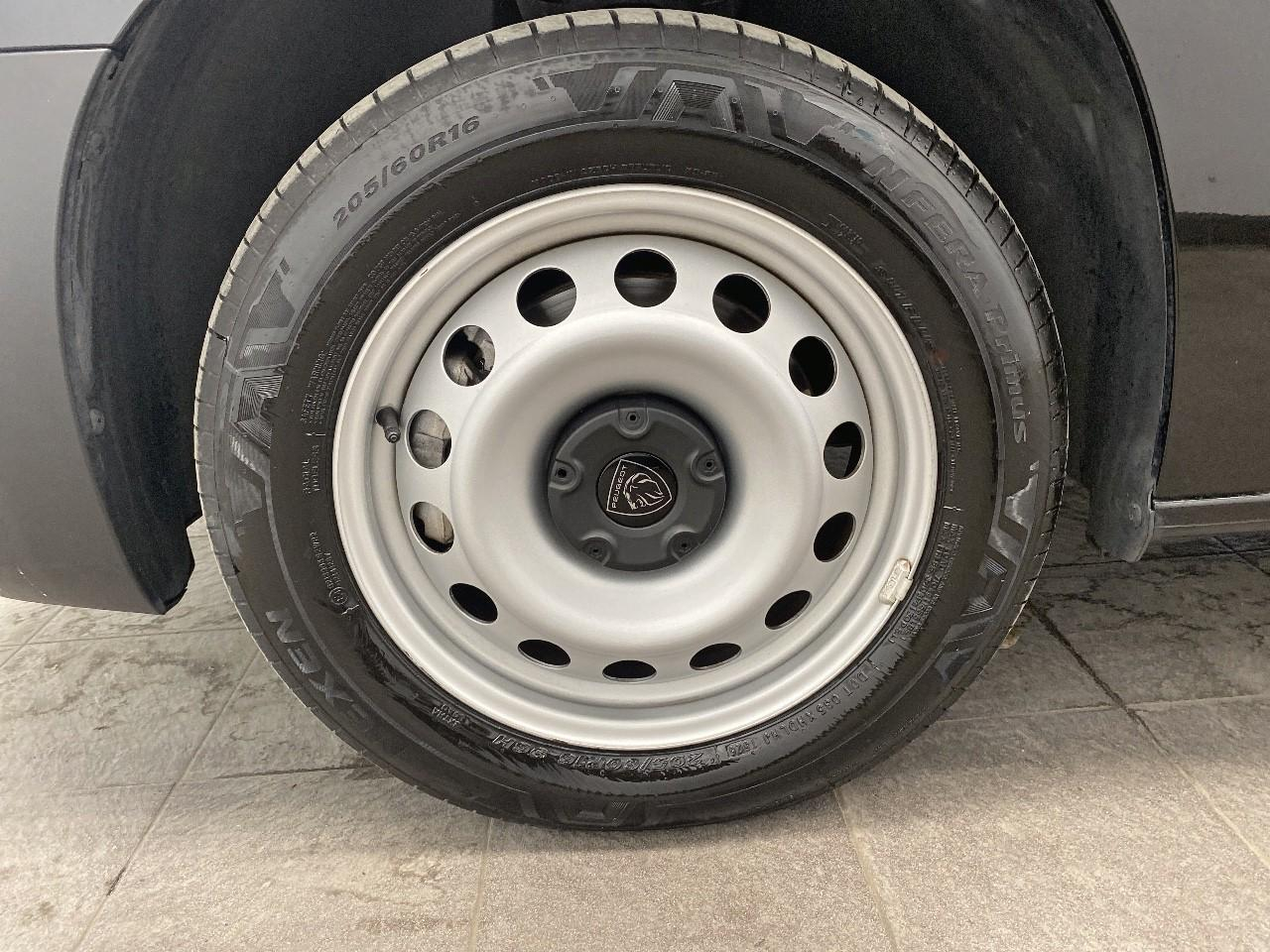 Peugeot Partner fourgon m 650 kg bluehdi 130 s&s eat8 — photo 11