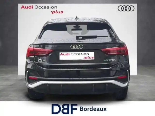 Audi Q3 45 tfsie 245 ch s tronic 6 s line — photo 4