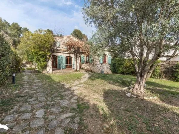 Villa de 7 pièces principales
