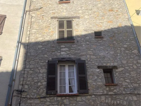 Location F2