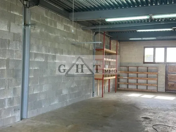 Local d'activité de 180 m² à louer à DOMONT
