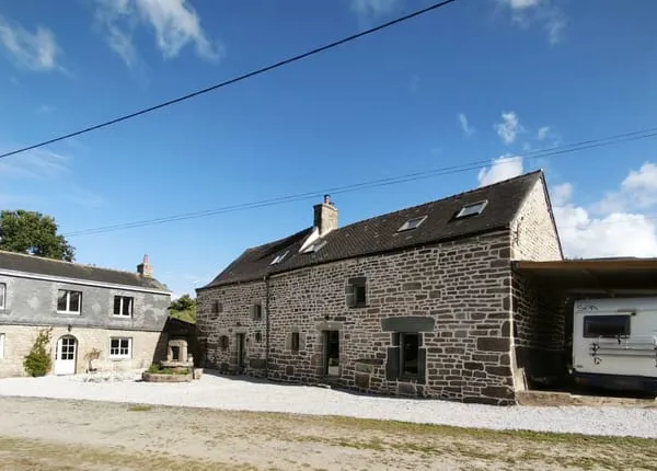 MORBIHAN, Silfiac, Corps de ferme magnifiquement rénové, une deuxième maison indépendante, ruine, ja