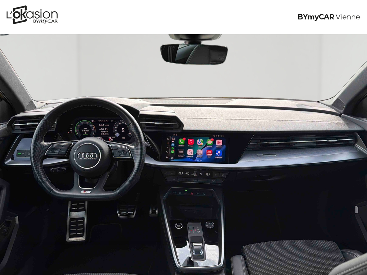 Audi A3 Sportback 40 TFSIe 204 S tronic 6 — photo 9